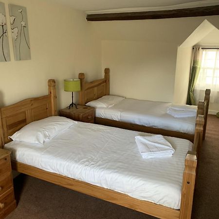 The Cromwell Arms Inn Bovey Tracey Exteriör bild