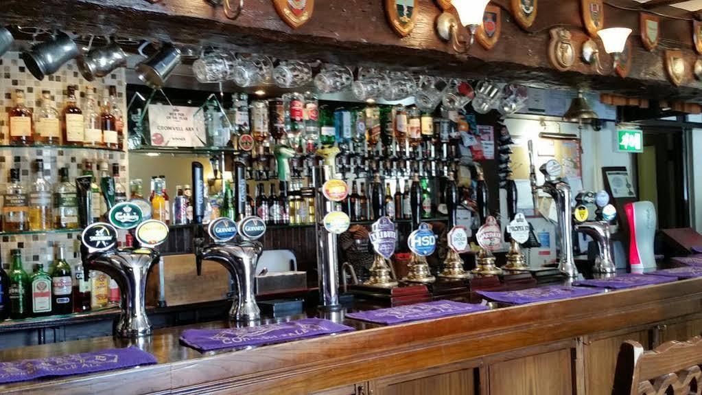 The Cromwell Arms Inn Bovey Tracey Exteriör bild